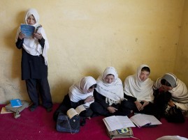 Hazara Girls Receive Education In Bamiyan (Photo) - Hazara International